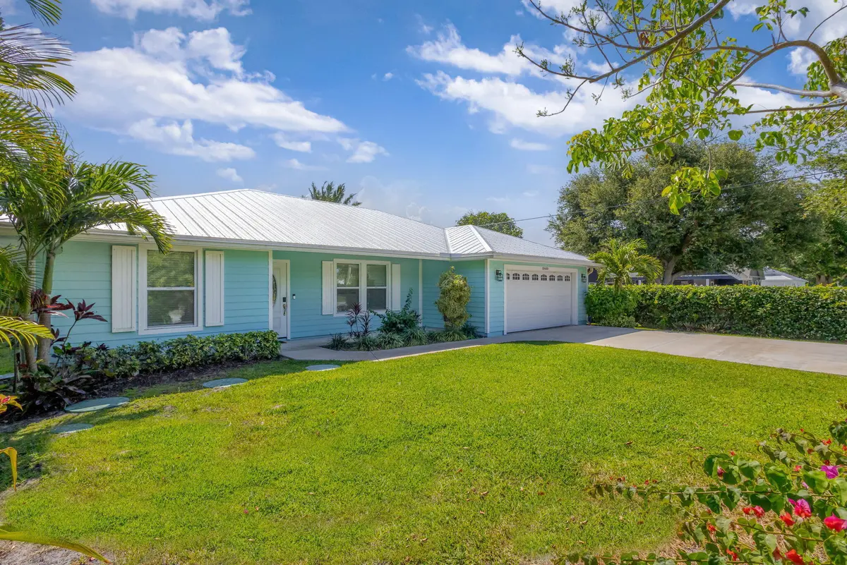 4-web-or-mls-5D1A2113_HDR at 10600 SE Gomez Avenue, Hobe Sound