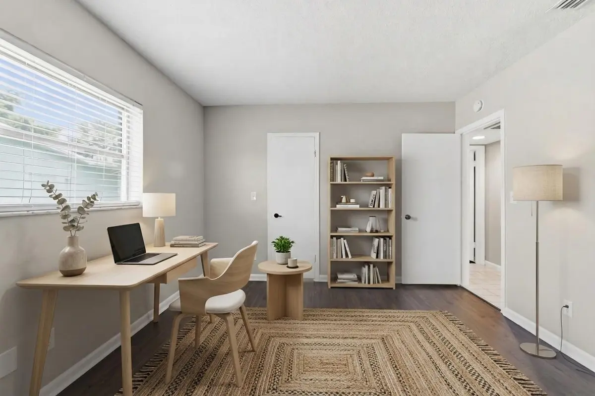 Virtually Staged at 613 SEA TURTLE Way, Plantation