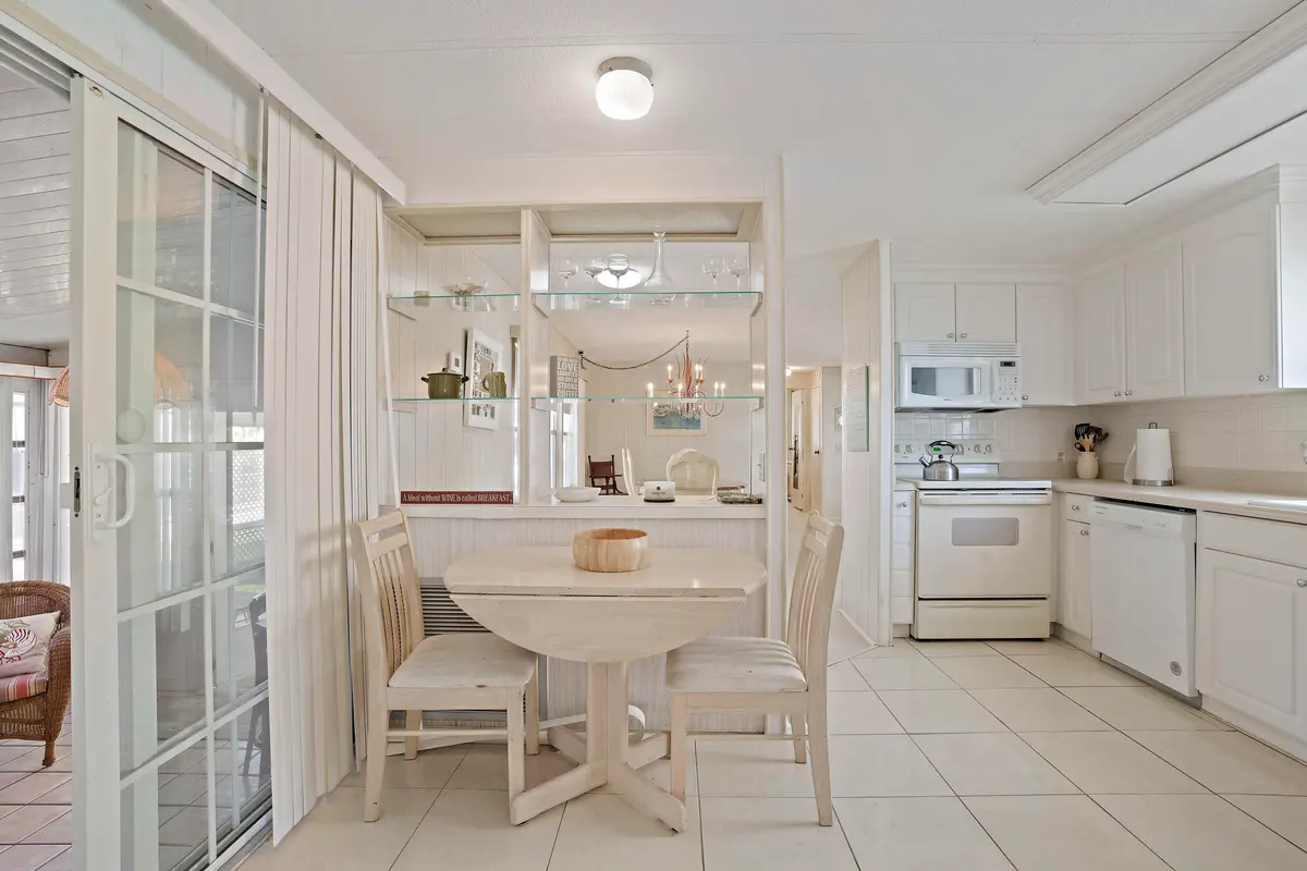 6 (1) at 6948 SE DELEGATE Street, Hobe Sound