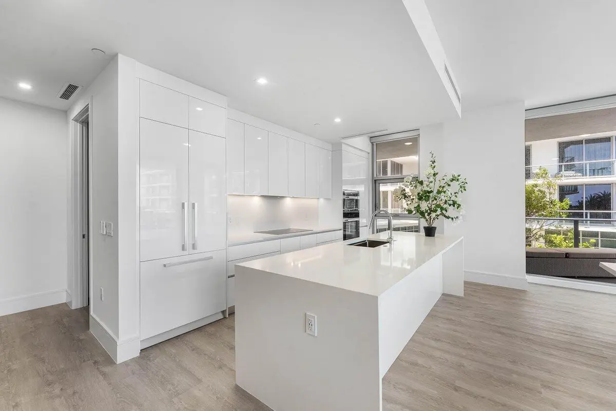 011-220LakeShoreDrive-702-LakePark-FL-33 at 220 LAKE SHORE Drive 702, Lake Park