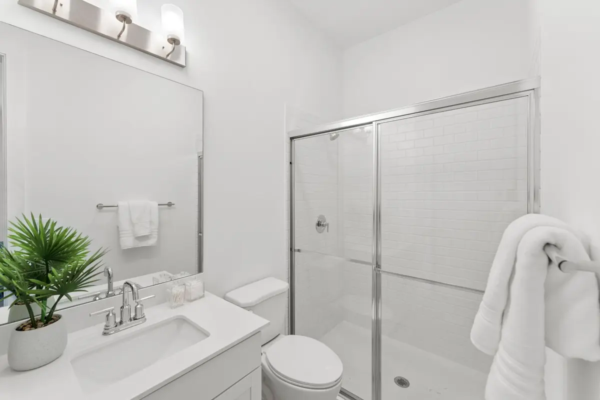 Extra Suite Bath at 5998 NW HAMMOCK DALE Way 223, Port St. Lucie