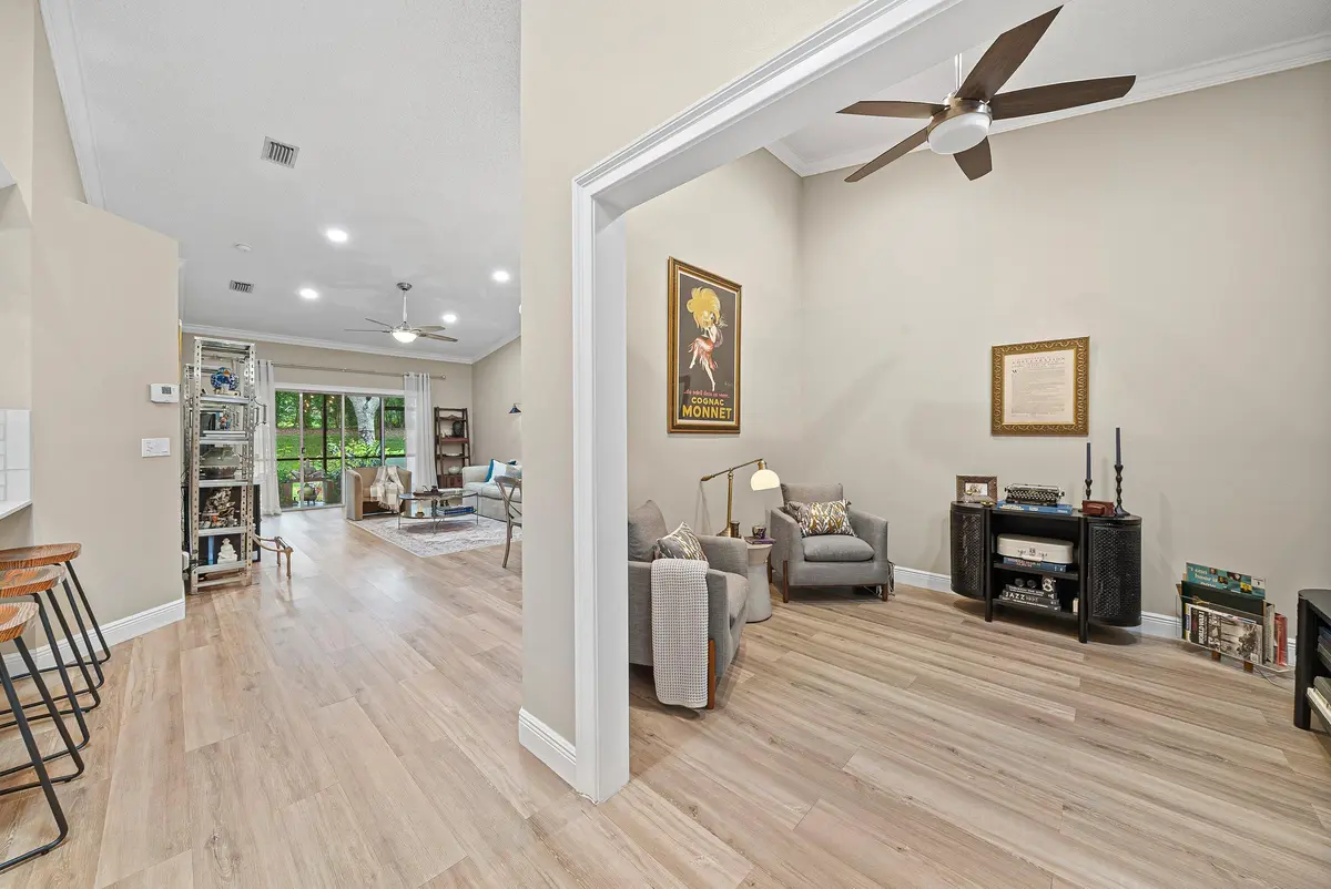 007-9444SwanseaLane-WestPalmBeach-FL-334 at 9444 SWANSEA Lane, West Palm Beach