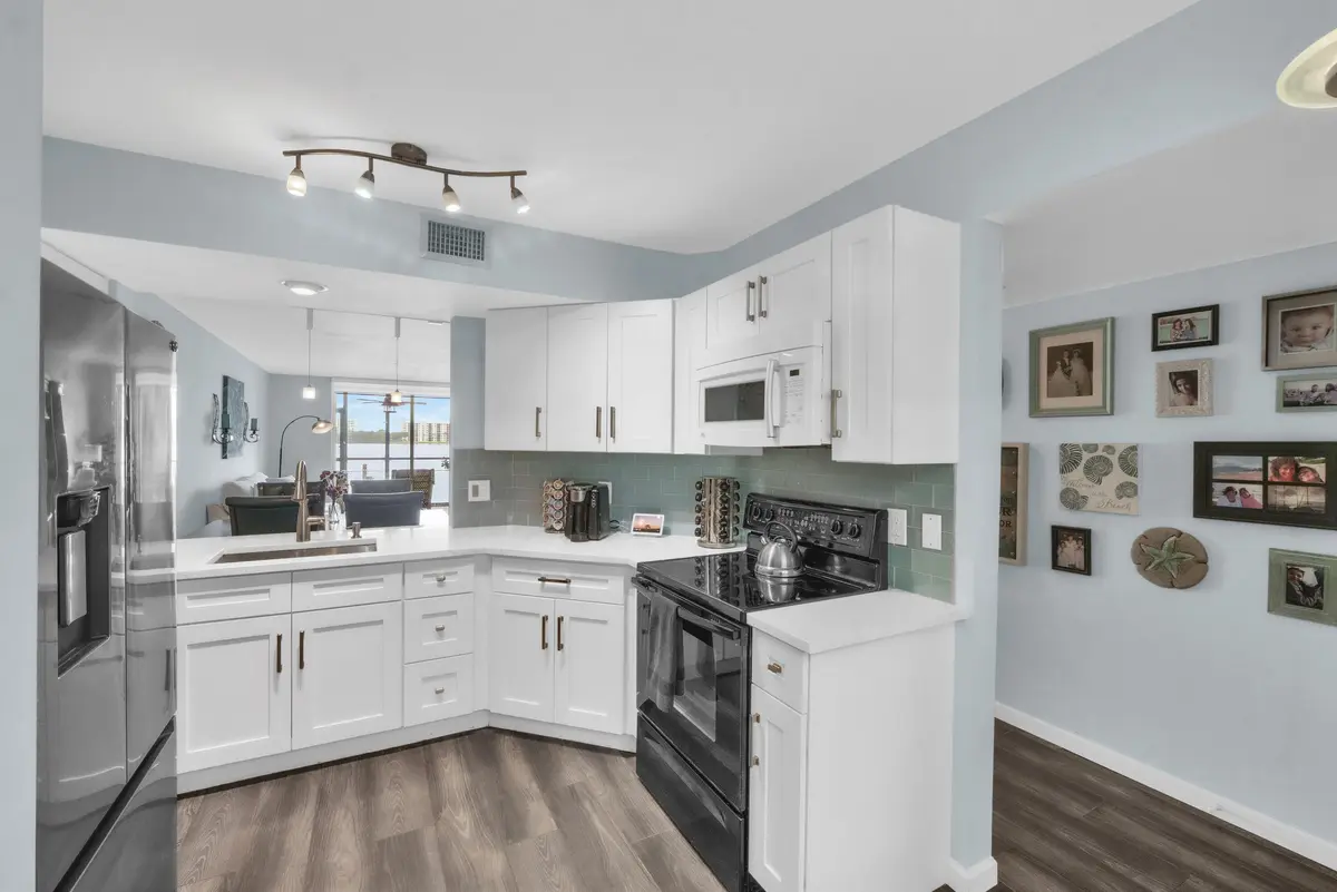 116 Lake Emerald Dr u101-19 at 116 LAKE EMERALD Drive 101, Oakland Park