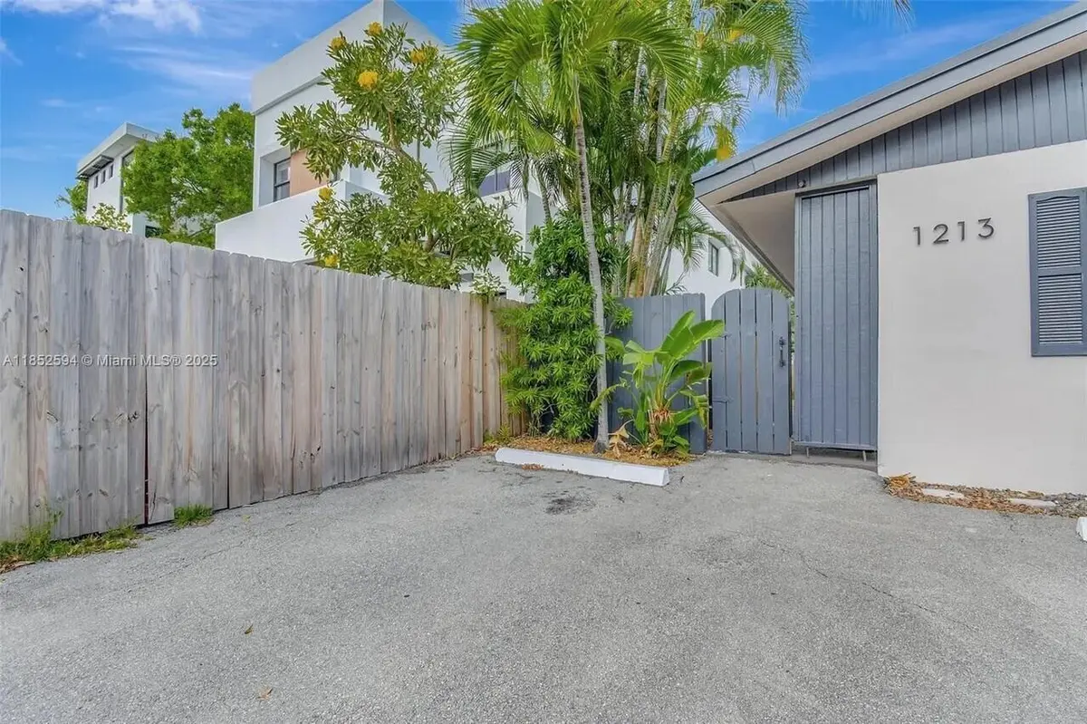 1213SE1ST-05 at 1213 SE 1st Street 1, Fort Lauderdale