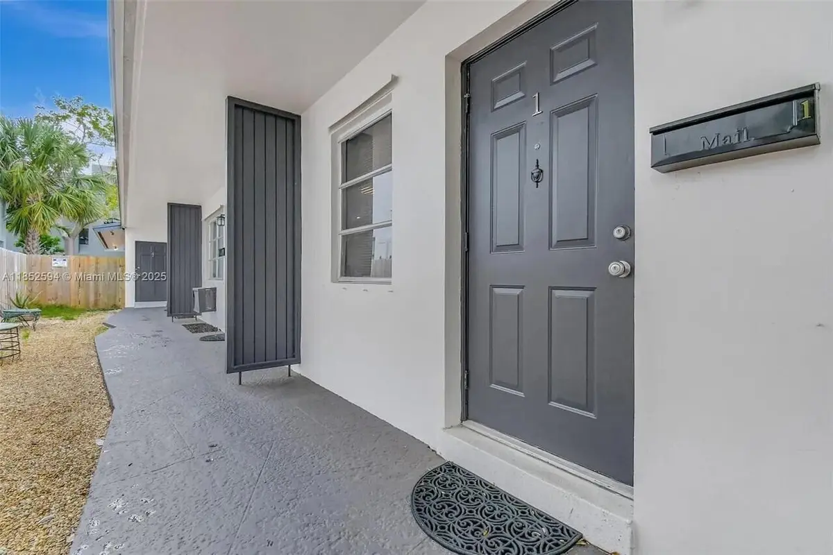 1213SE1ST-06 at 1213 SE 1st Street 1, Fort Lauderdale