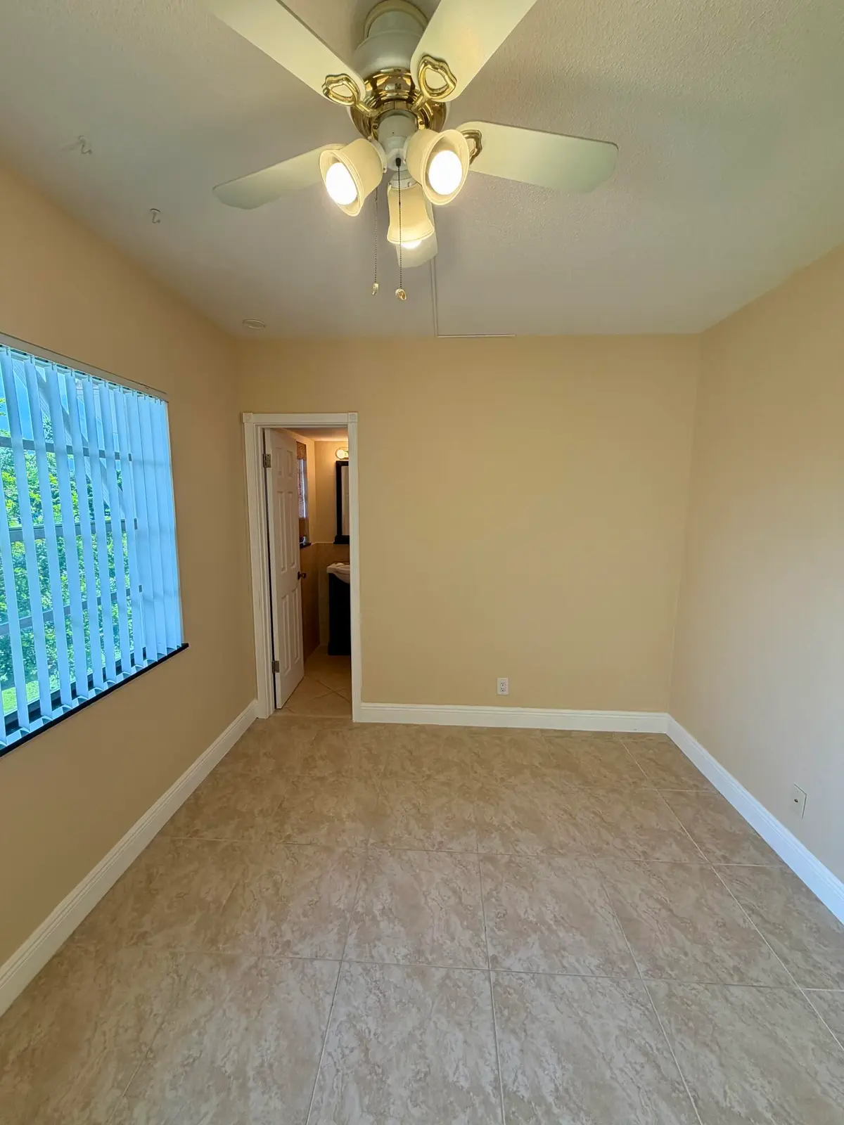 Den at 5601 NW 2nd Avenue 326, Boca Raton