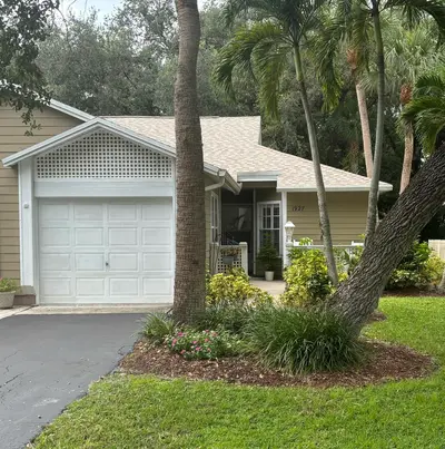 1927 SIXTY OAKS Lane, Vero Beach – Villa for rent