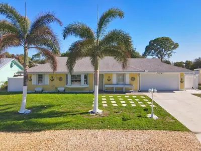 888 NE Maranta Terrado, Jensen Beach – Single Family Residence for sale