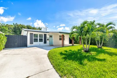 411 SUMMA Street, West Palm Beach – Single Family Residence for rent