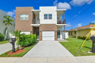 460 NW 27th Avenue, Pompano Beach – Townhouse for rent