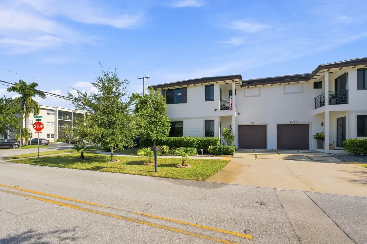 9-web-or-mls-002_DSC_00515 at 1090 SE 3RD Street 1090, Pompano Beach