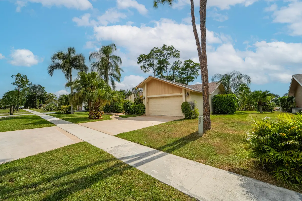 217PARKWOODDRSROYALPALMBEACH-10 at 217 PARKWOOD Drive, Royal Palm Beach