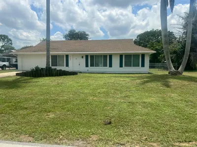 7105 NORTH Boulevard, Fort Pierce – Single Family Residence for rent