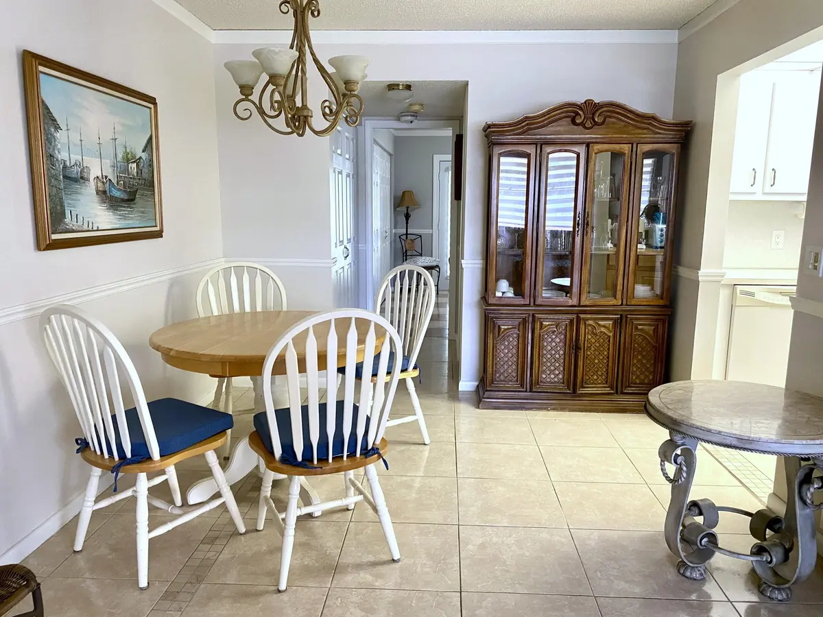 Dining Area at 335 FARNHAM P, Deerfield Beach