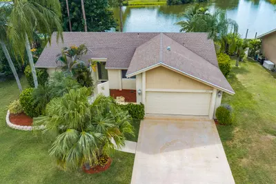 217 PARKWOOD Drive, Royal Palm Beach – sold