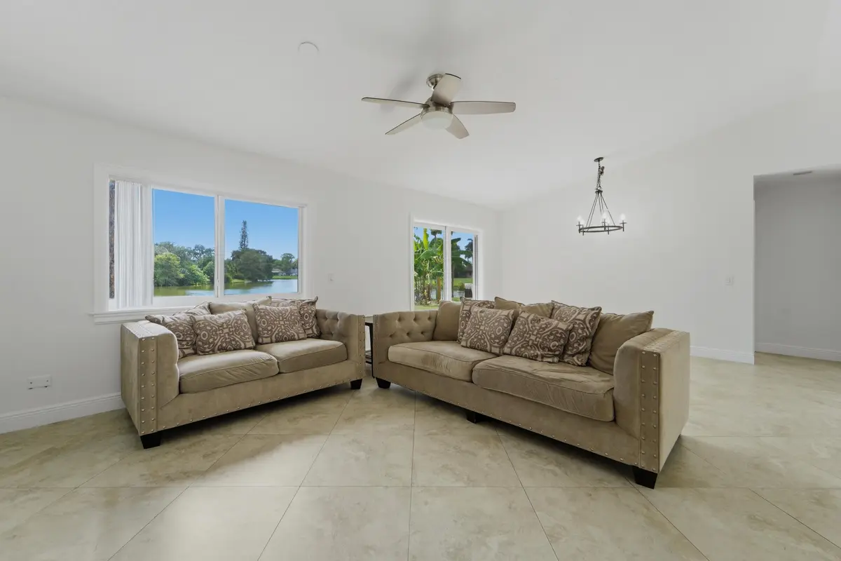 081926_036 at 217 PARKWOOD Drive, Royal Palm Beach