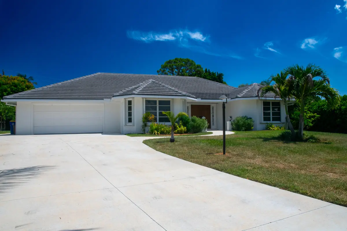 New Double driveway at 4185 SE FAIRWAY Court, Stuart