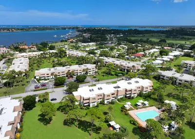 1800 SE SAINT LUCIE Boulevard 6-201, Stuart – Condominium for sale