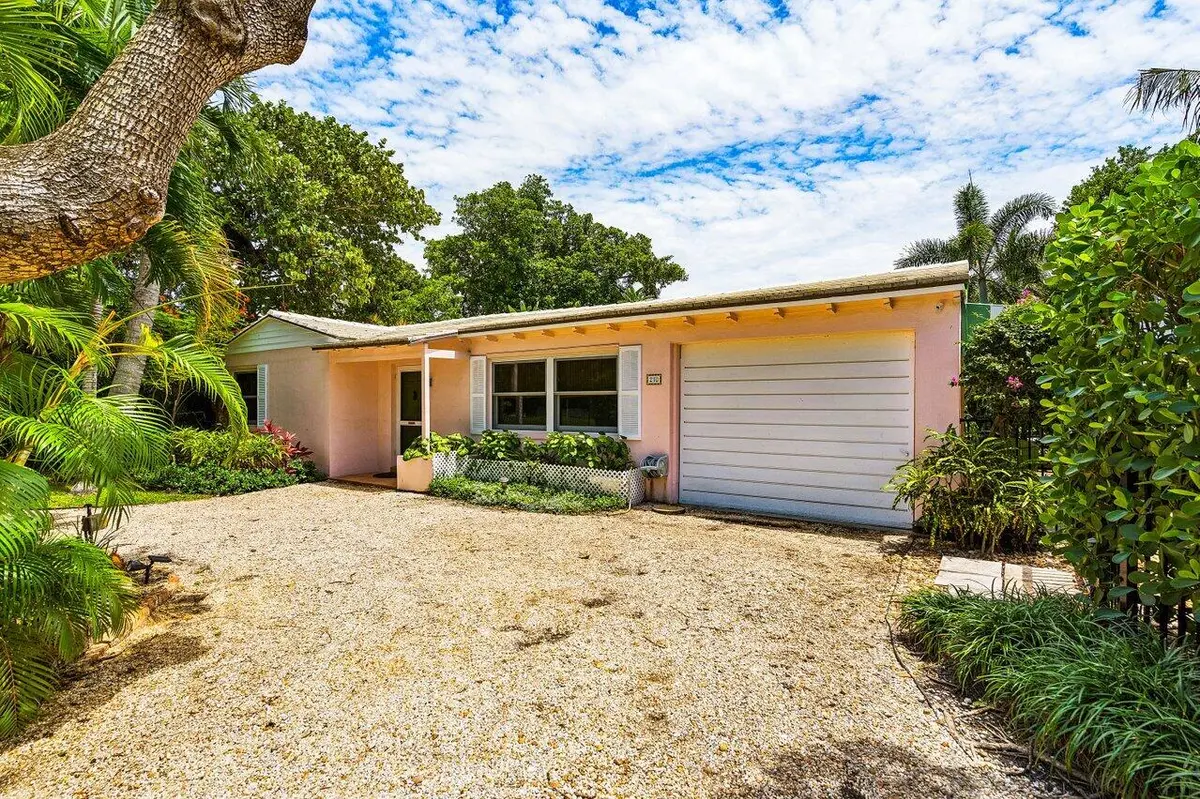 002-210DebraLane-PalmBeach-FL-33480-SMAL at , Palm Beach