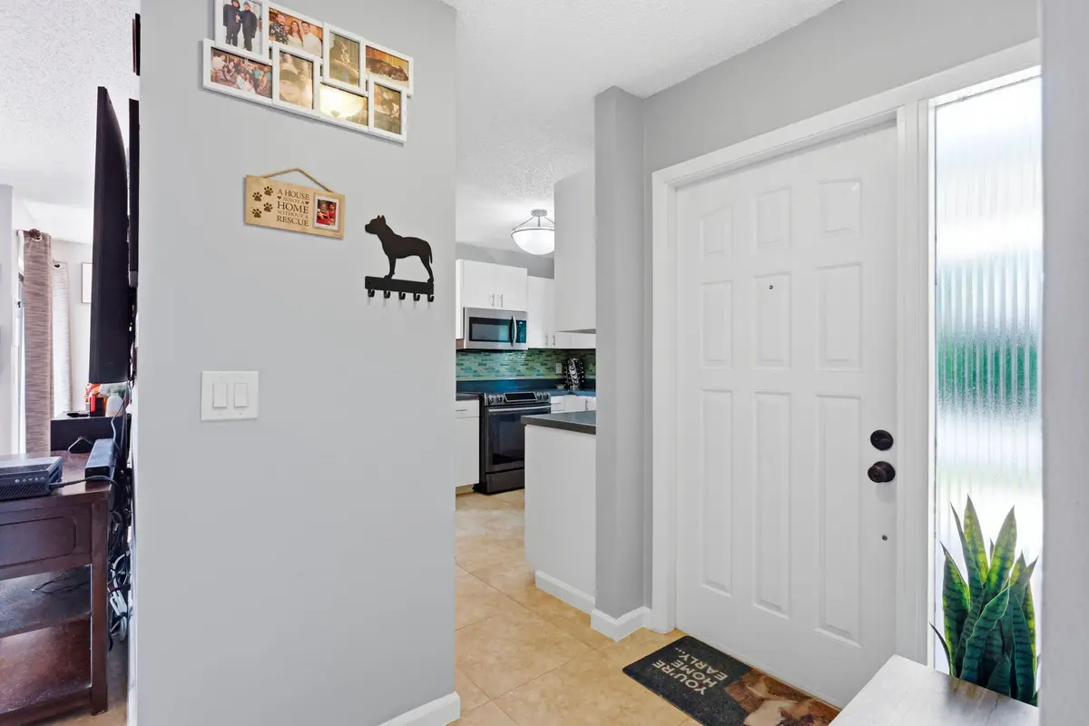 4-web-or-mls-002_0E2A9351 at 204 Meadows Drive, Boynton Beach