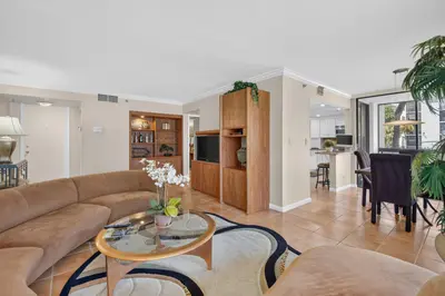 1721 Bridgewood Drive, Boca Raton – sold