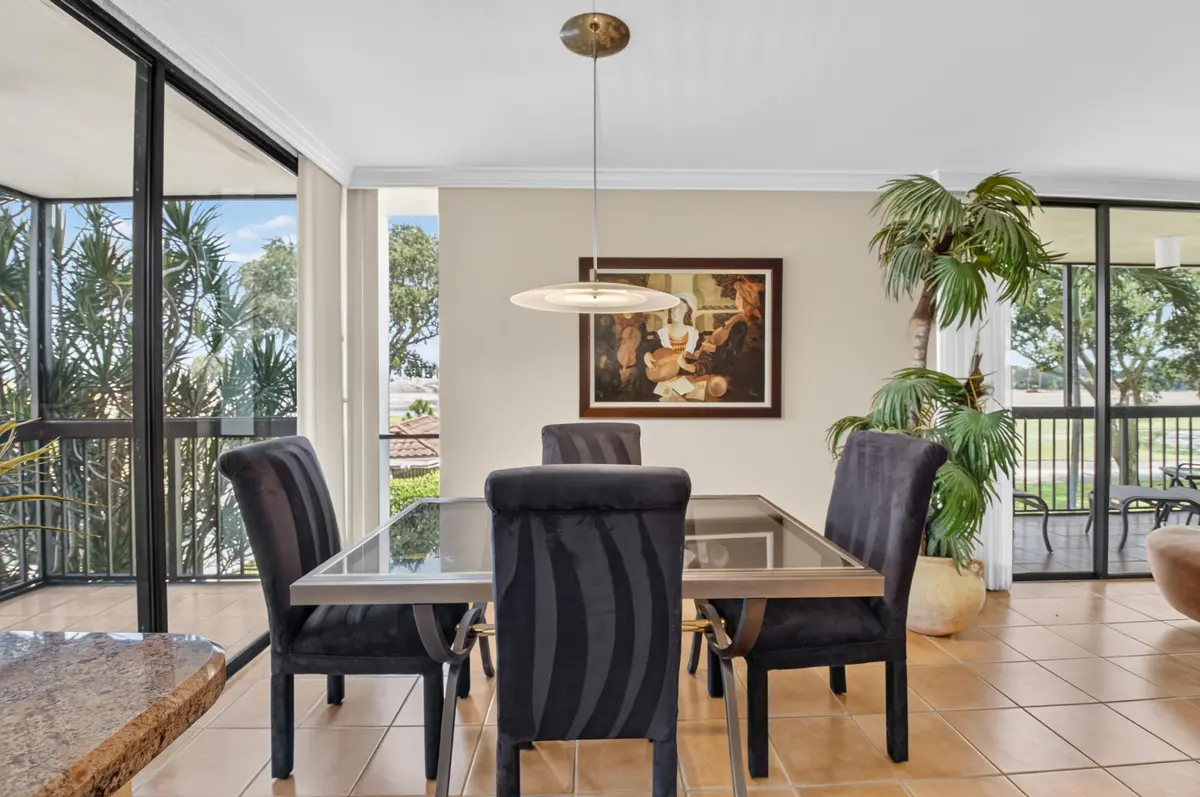Dining at 1721 Bridgewood Drive, Boca Raton
