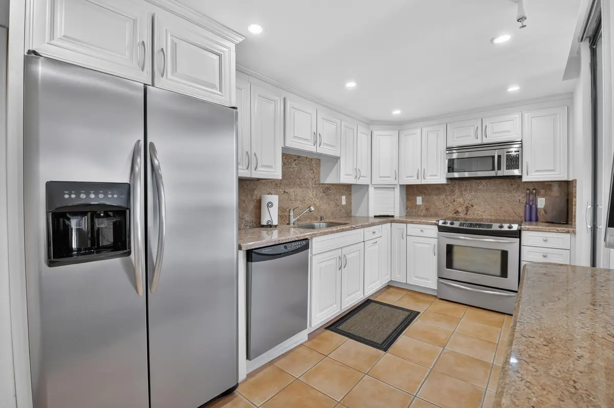 Kitchen at 1721 Bridgewood Drive, Boca Raton