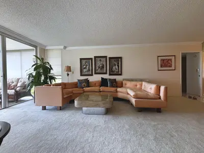 3930 OAKS CLUBHOUSE Drive 506, Pompano Beach – Condominium for sale