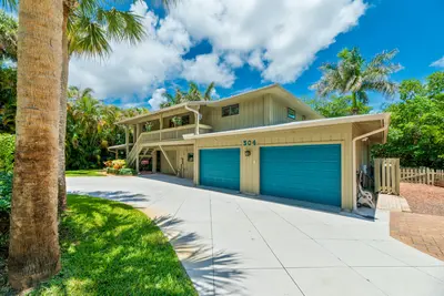 304 SW INDIAN GROVES Drive, Stuart – Single Family Residence for sale