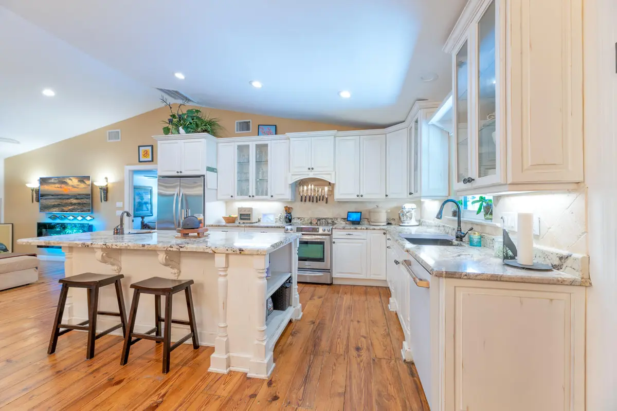 20260522 - 304 SW Indian Groves Dr - MR- at 304 SW INDIAN GROVES Drive, Stuart