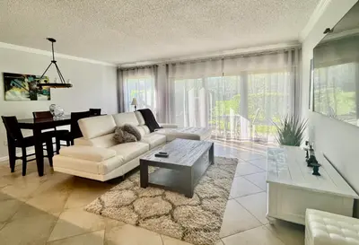 11863 Wimbledon Circle 401, Wellington – Condominium for rent