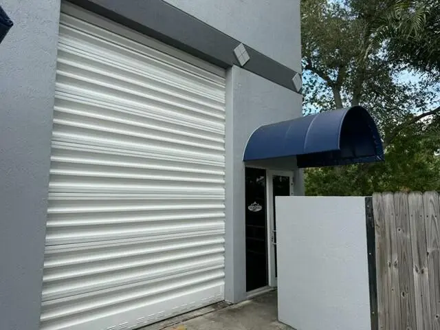 IMG_0422 at 3000 RAVENSWOOD Road 6A, Dania Beach