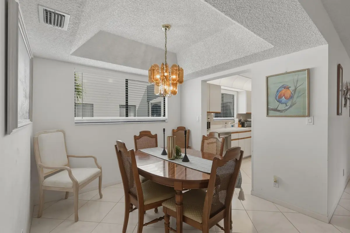dining at 15108 ASHLAND Drive 217, Delray Beach