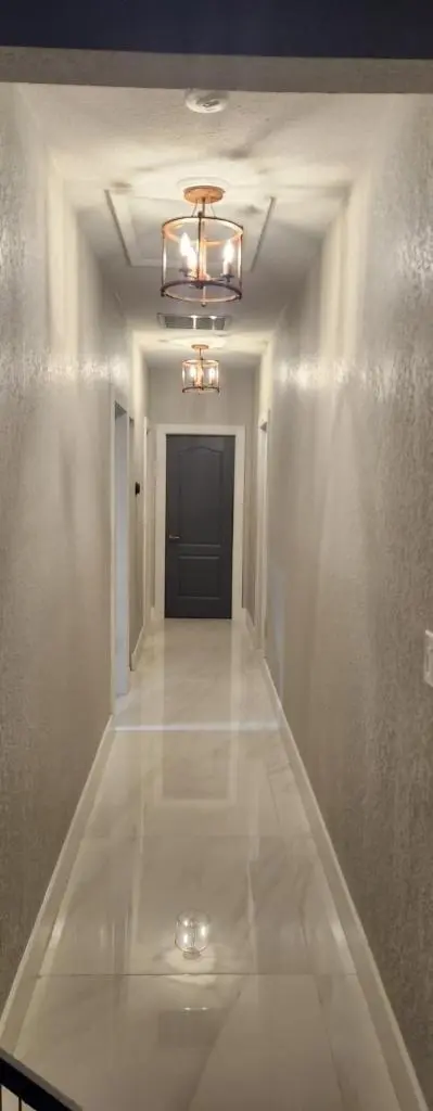 split floorplan hall at 2129 SEA PINES Way, Coral Springs