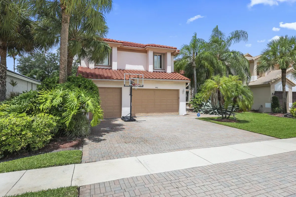 Front of Home at 4461 Mariners Cove Drive, Wellington