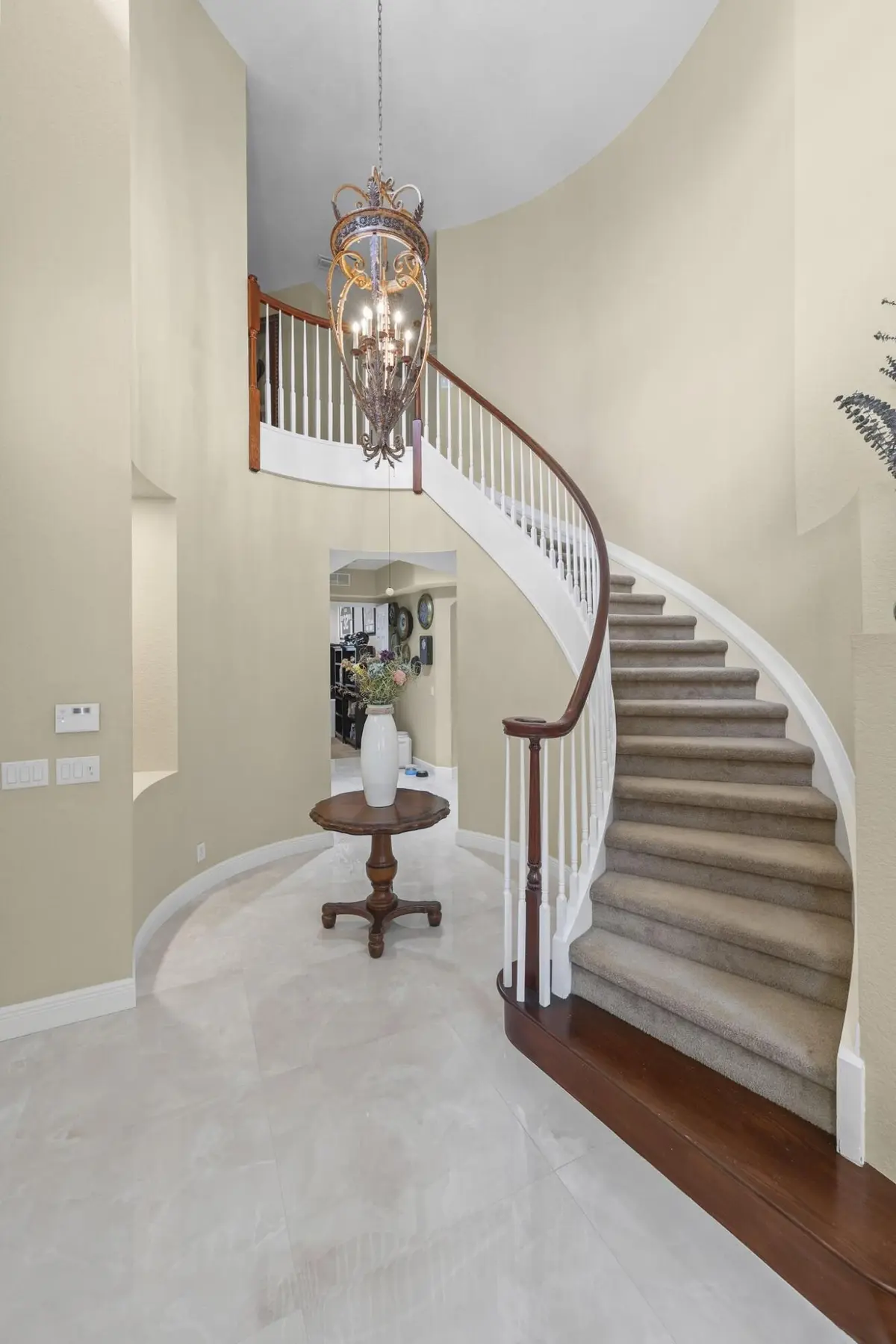 Entryway at 4461 Mariners Cove Drive, Wellington