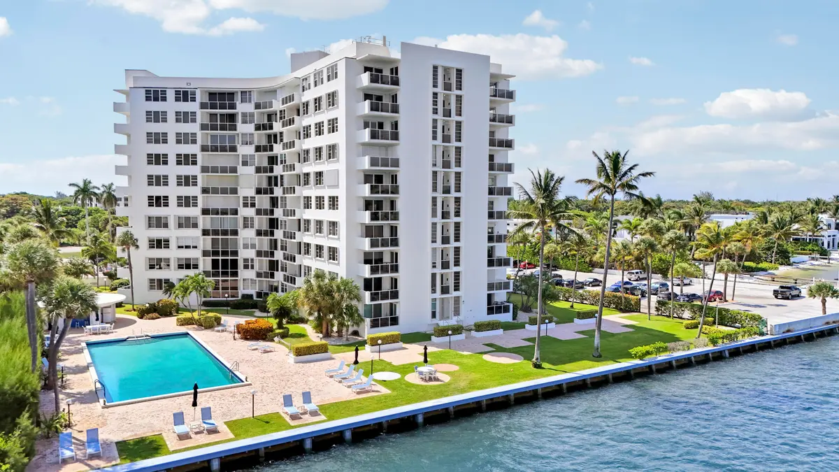 La Fontana Aerial at 2800 N FLAGLER Drive 413, West Palm Beach