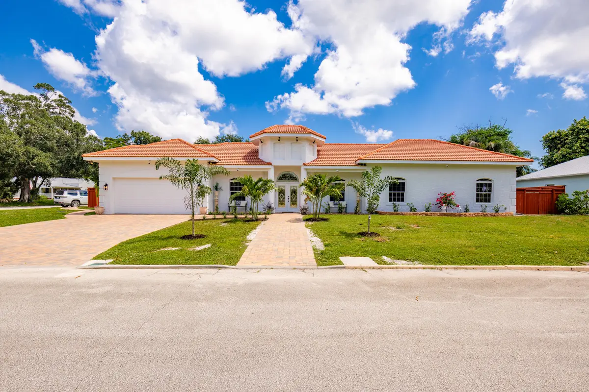 260819_BlaisMedia&Marketing_Chirs Mickle at 2206 AVILLA Avenue, Vero Beach