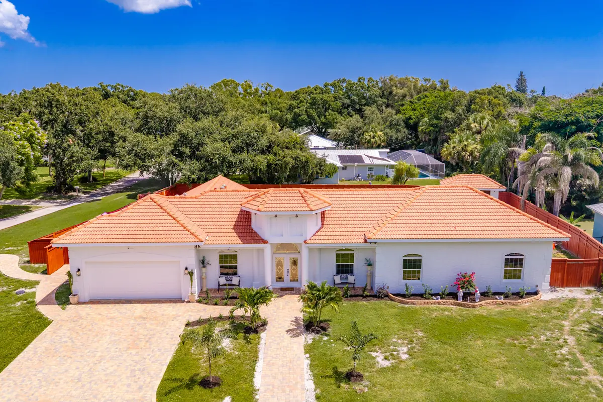 260819_BlaisMedia&Marketing_Chirs Mickle at 2206 AVILLA Avenue, Vero Beach