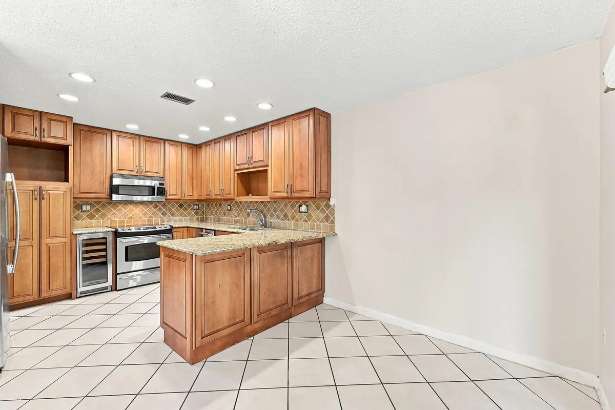 Breakfast bar at 3203 McDonald Street 3203, Miami