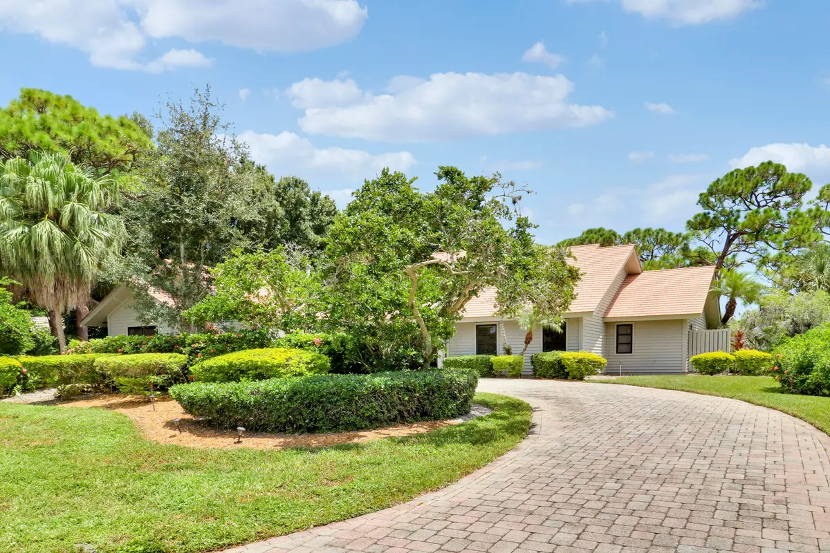 Driveway/Front Entrance at 6245 SE Mariner Sands Drive, Stuart