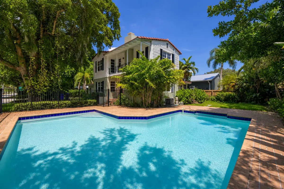 20A8102D-37A5-4C20-B58A-D06F9712738B at 1601 SE 2ND Street, Fort Lauderdale