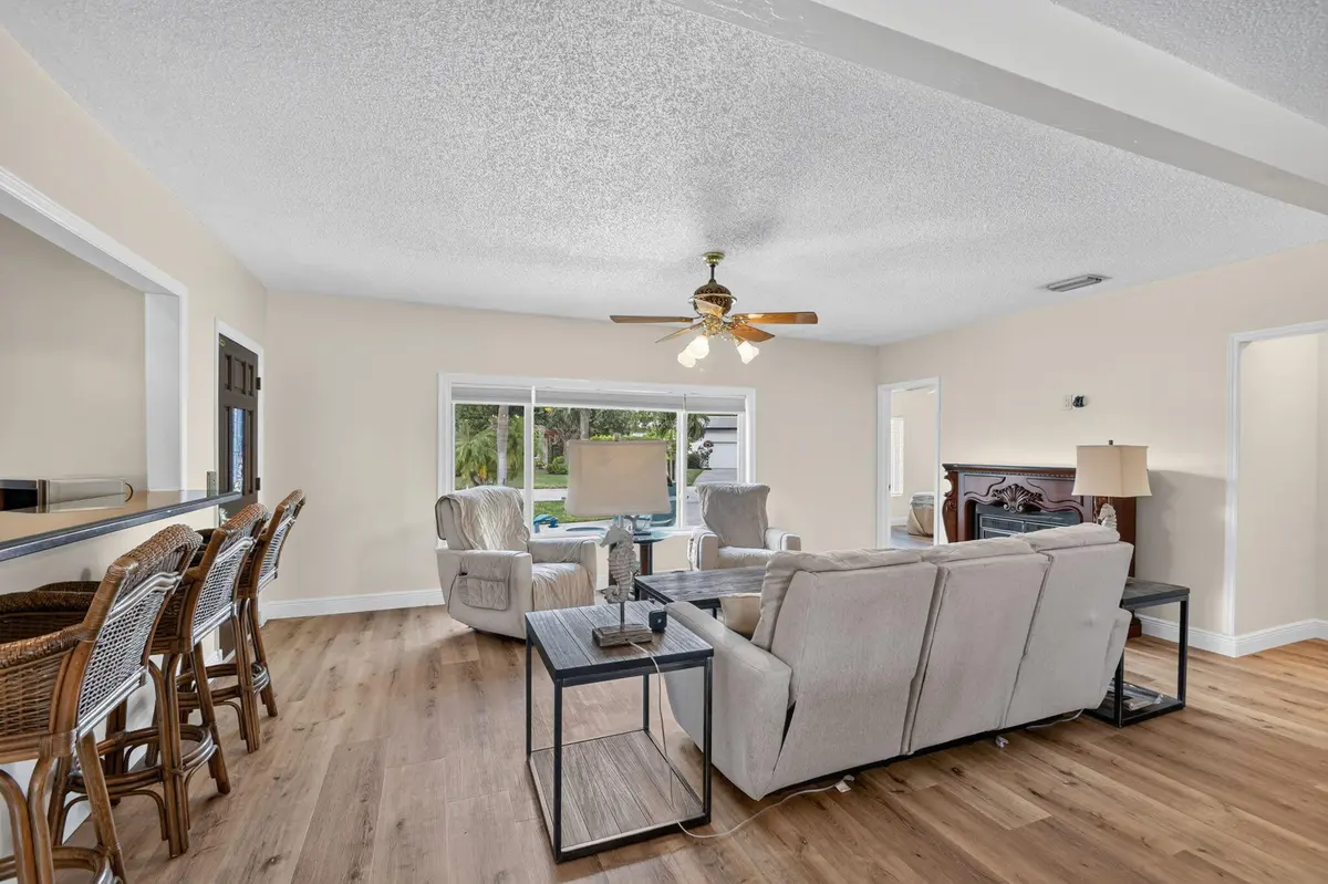 10-web-or-mls-DSC_4122 at 111 VASSAR Drive, Lake Worth Beach