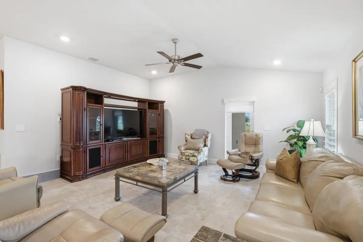 Living at 5476 LUGO Street, Fort Pierce