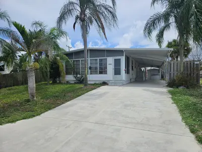 8392 SE Skylark Avenue, Hobe Sound – sold