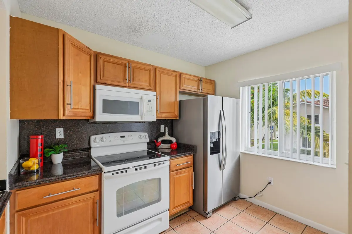 13-web-or-mls-Riviera Cir-S2108-011 at 167 RIVIERA Circle, Weston