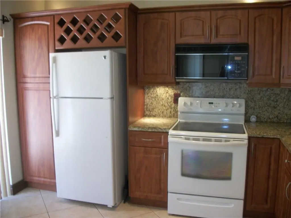 MM20 at 4953 E LAKES Drive, Deerfield Beach