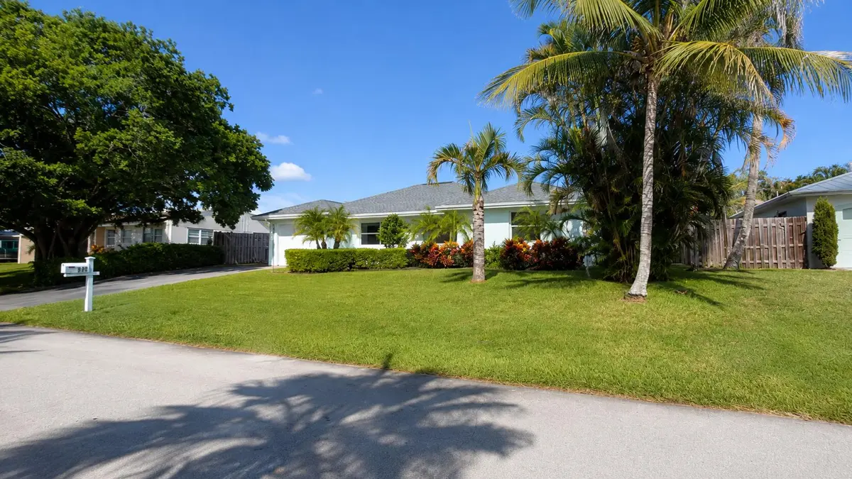 Front elevation 2 at 364 VENUS Avenue, Tequesta