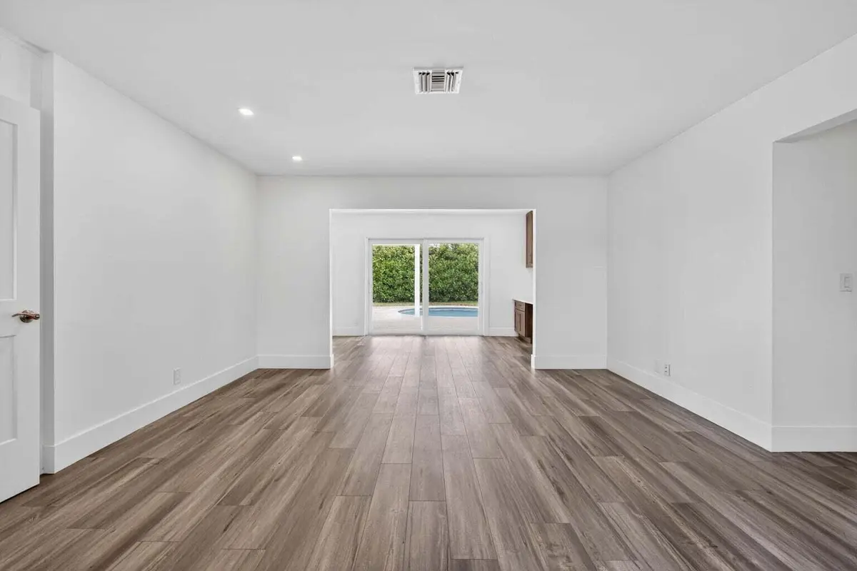 LivingRoom at 364 VENUS Avenue, Tequesta