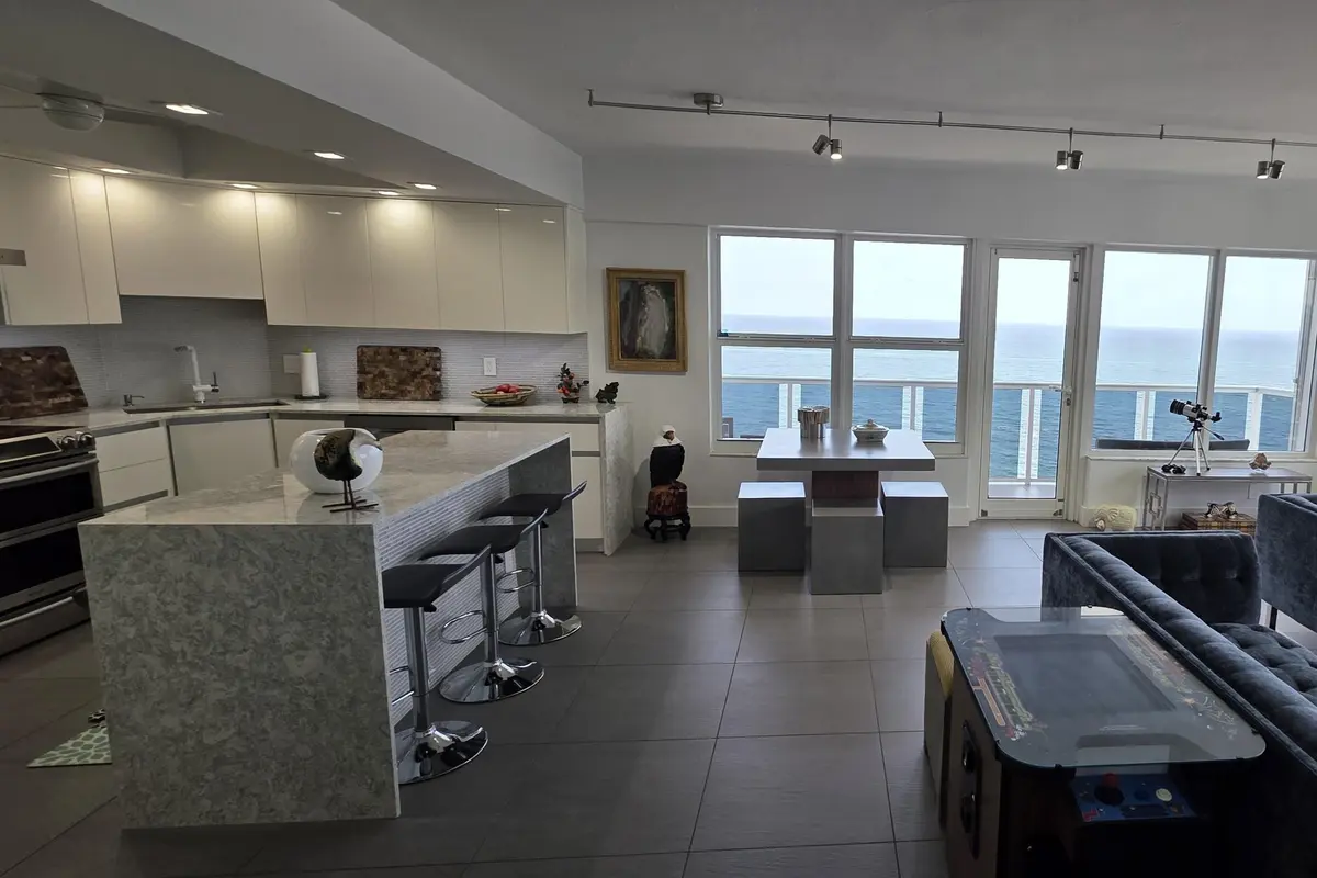 3x2 lv at 3700 GALT OCEAN Drive 1206, Fort Lauderdale